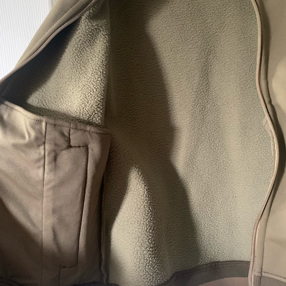 Patagonia sweater jacket - Picture 6 of 6